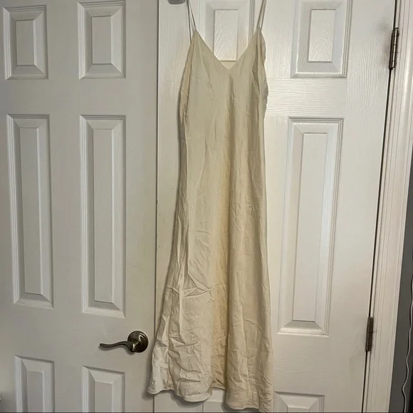 Victorias Secret Gold Label 100% Silk Midi Slip Dress - Picture 2 of 7
